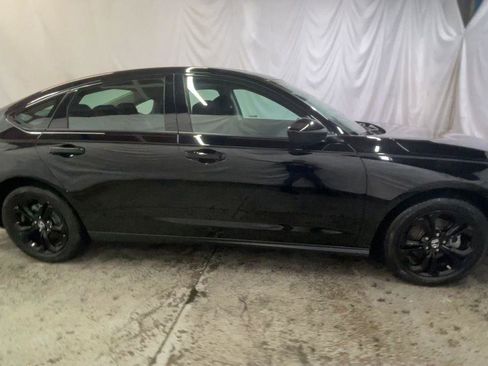 Certified 2025 Honda Accord SE image 9