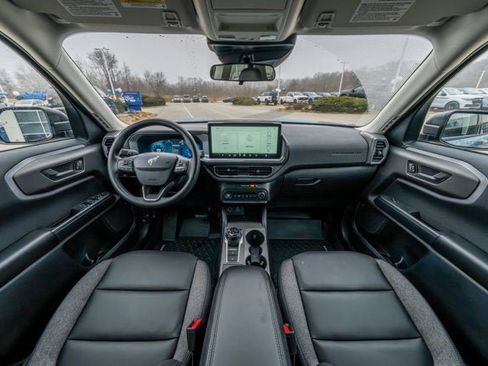 Used 2025 Ford Bronco Sport Big Bend w/ Black Appearance Package image 17