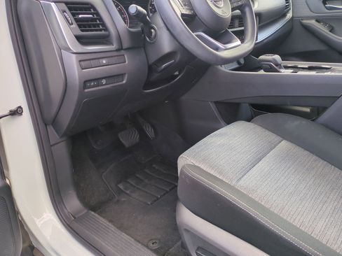 Used 2023 Nissan Rogue SV FWD image 17