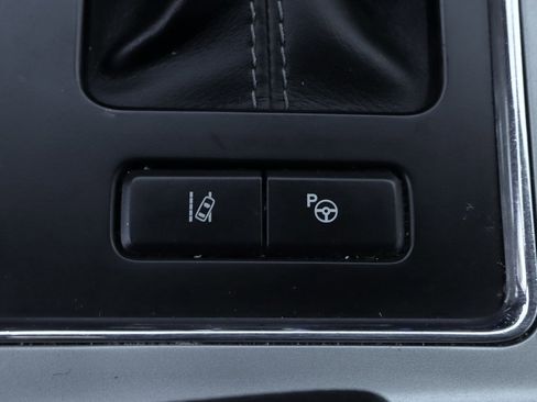 Used 2019 Ford F150 Lariat w/ Equipment Group 502A Luxury image 44