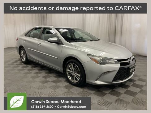 Used 2016 Toyota Camry SE w/ Moonroof Package FWD image 1