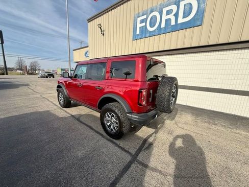 Used 2025 Ford Bronco Badlands image 4