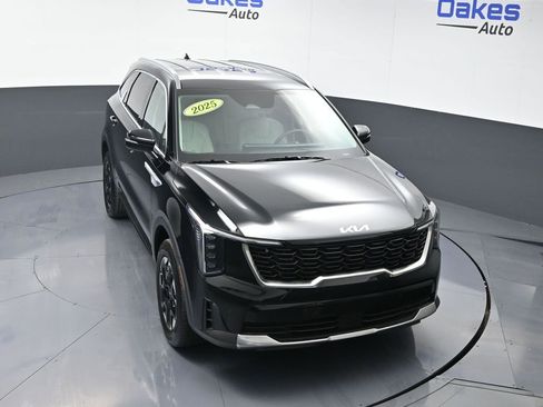 Certified 2025 Kia Sorento S AWD/4WD image 35
