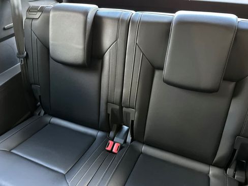 Used 2019 Volkswagen Atlas SE w/ Towing Package AWD/4WD image 15