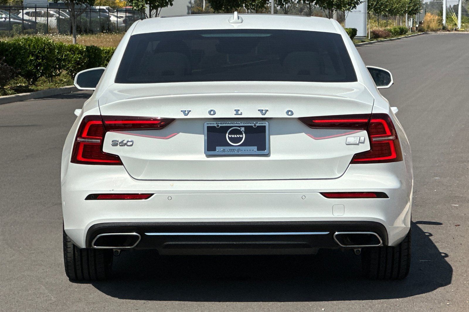 Used 2021 Volvo S60 T8 Inscription w/ Climate Package AWD/4WD image 4