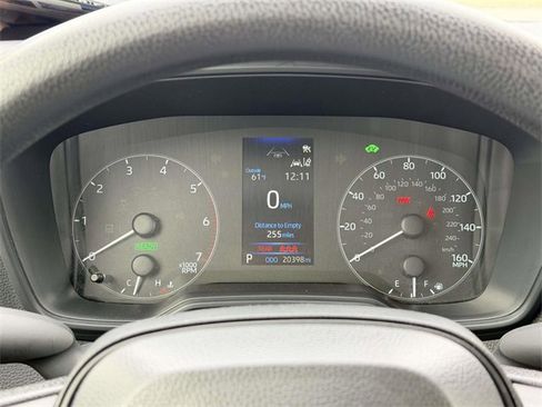 Used 2025 Toyota Corolla LE image 24