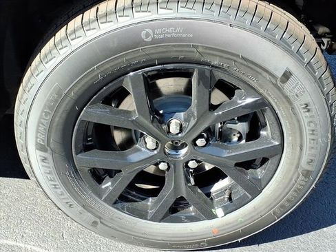 New 2025 Jeep Grand Cherokee 4WD image 9