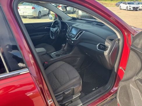 Used 2018 Chevrolet Equinox LT FWD image 18