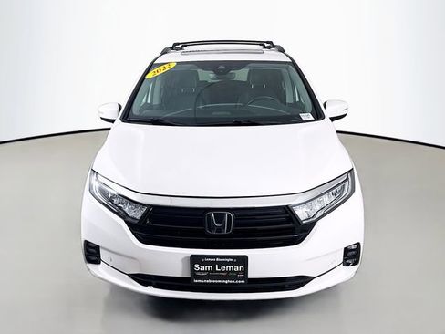 Used 2022 Honda Odyssey Elite image 2