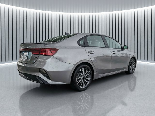 Used 2022 Kia Forte GT-Line FWD image 4