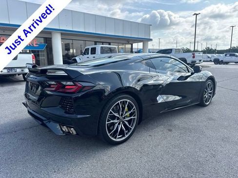 Used 2024 Chevrolet Corvette Stingray Preferred Cpe w/ Z51 Performance Package RWD image 2