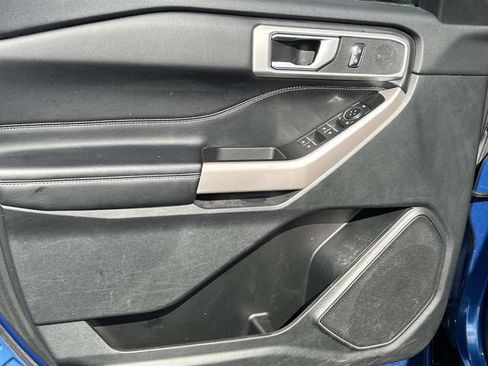 Certified 2023 Ford Explorer XLT w/ Equipment Group 202A AWD/4WD image 17