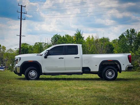 Used 2024 GMC Sierra 3500 Pro w/ 1SA Pro Safety Plus Package AWD/4WD image 8