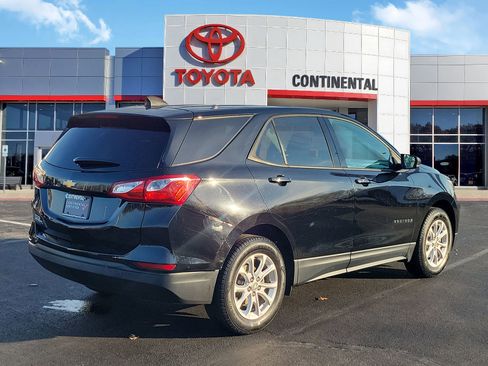 Used 2019 Chevrolet Equinox LS w/ LS Convenience Package image 5