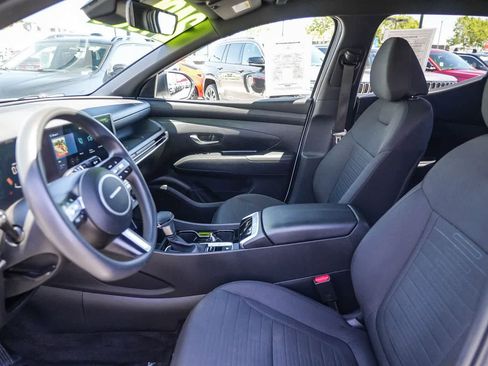 Used 2025 Hyundai Santa Cruz SE FWD image 17