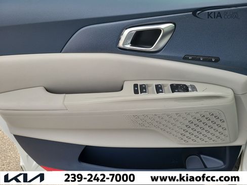New 2026 Kia Carnival EX FWD image 20