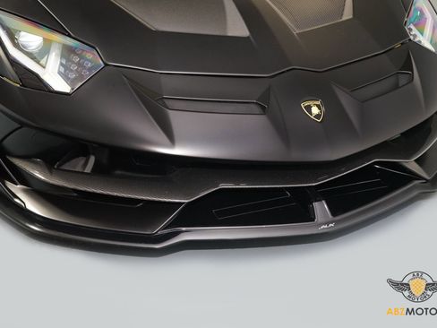 Used 2019 Lamborghini Aventador SVJ AWD/4WD image 17