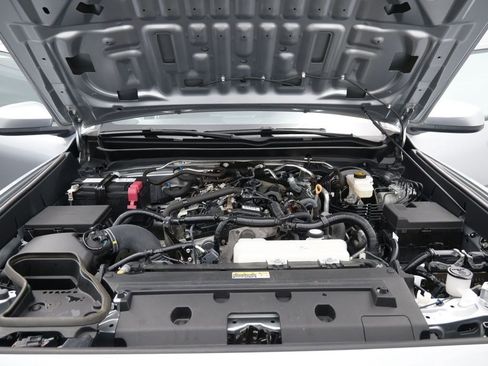 Used 2024 Toyota Tacoma TRD Off-Road image 11