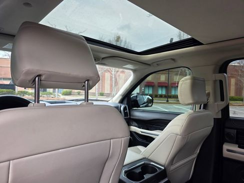 Used 2021 Ford Expedition Platinum image 29