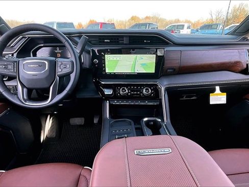 New 2026 GMC Sierra 3500 Denali Ultimate w/ LPO, Black Badging Package image 5