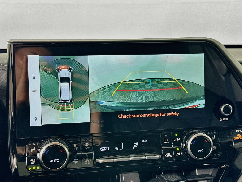 Certified 2026 Toyota Highlander Limited AWD/4WD image 14