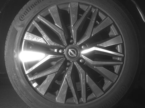 Used 2025 Nissan Altima 2.5 SV FWD image 15