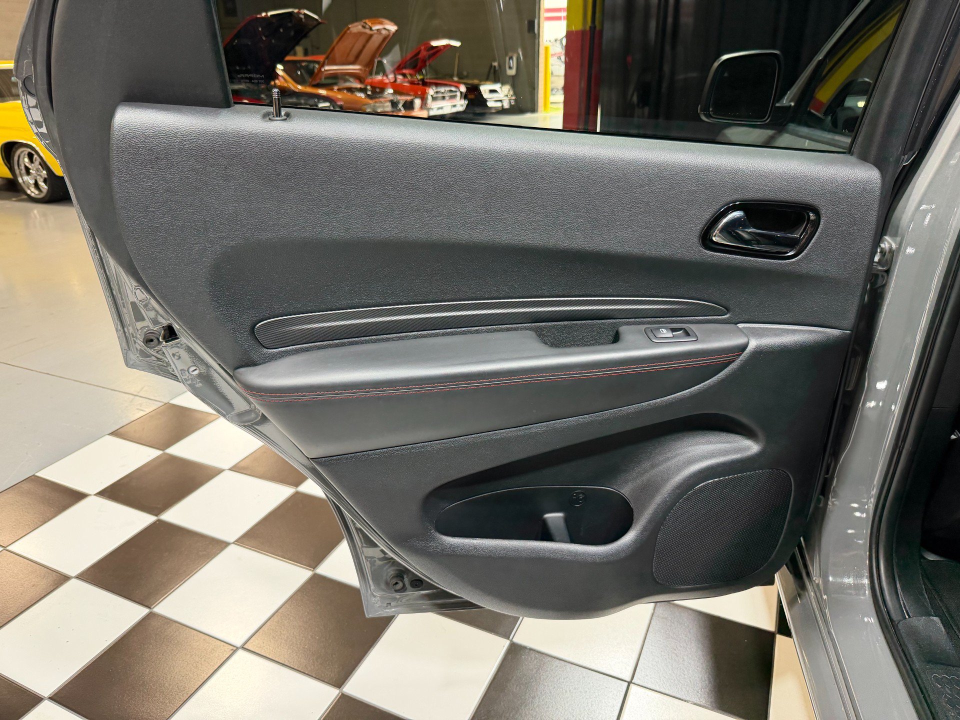 Used 2023 Dodge Durango R/T w/ Blacktop Package AWD/4WD image 44