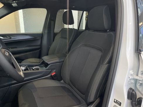 New 2025 Jeep Grand Cherokee Laredo X w/ Luxury Tech Group I image 19