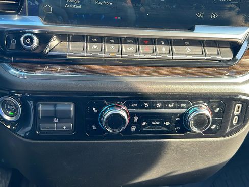 Used 2023 GMC Sierra 1500 Elevation image 29