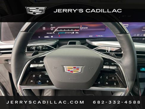 Used 2025 Cadillac Escalade Sport w/ LPO, ONYX Package AWD/4WD image 15
