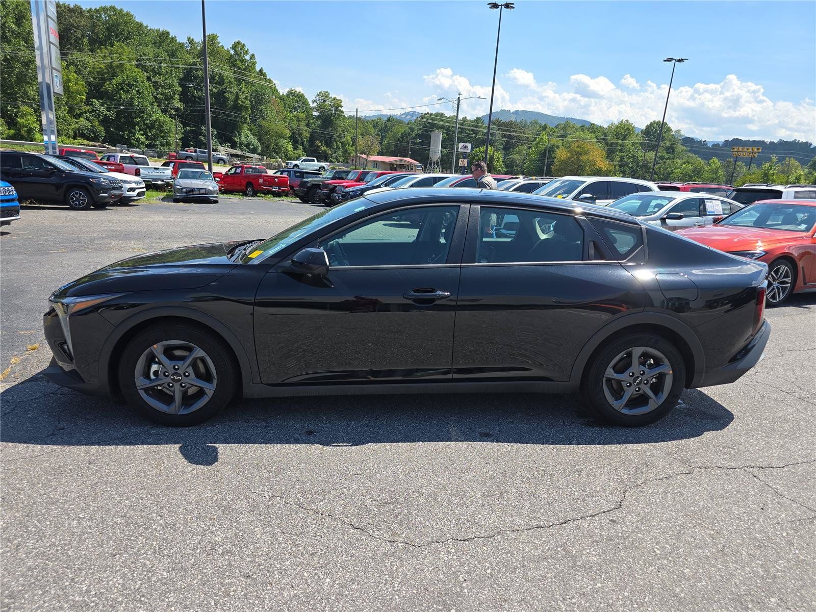 Used 2025 Kia K4 FWD image 6