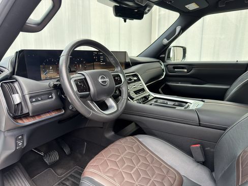 Certified 2025 Nissan Armada Platinum Reserve AWD/4WD image 8