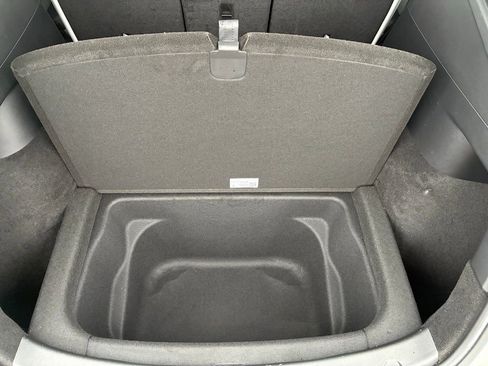 Used 2022 Tesla Model Y Performance image 11