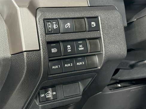 Certified 2025 Toyota Tacoma TRD Sport image 17