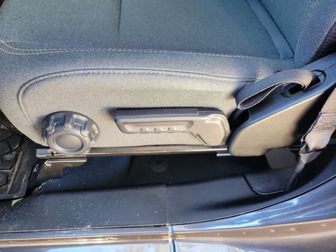 Used 2024 Jeep Wrangler Sport S image 23