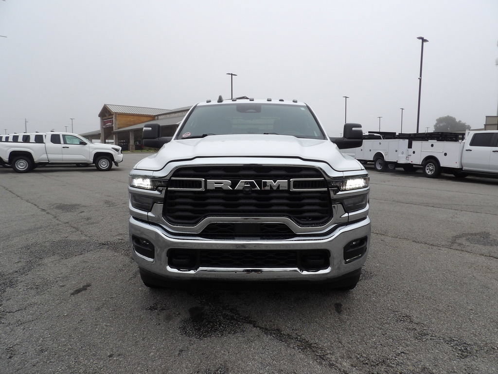 Used 2026 RAM 3500 Tradesman w/ Chrome Appearance Group AWD/4WD image 12