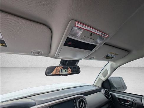 Certified 2022 Toyota Tacoma SR5 image 14