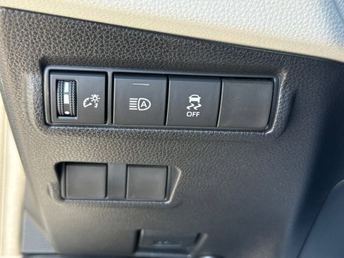 Certified 2026 Toyota Corolla Cross LE image 23