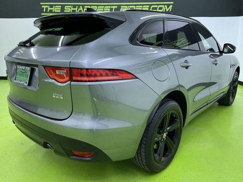Used 2020 Jaguar F-PACE Checkered Flag image 10