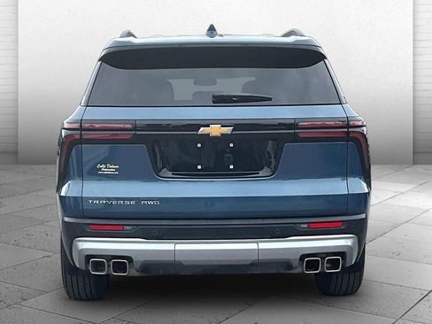 Used 2025 Chevrolet Traverse LT w/ LPO, Floor Liner Package AWD/4WD image 3