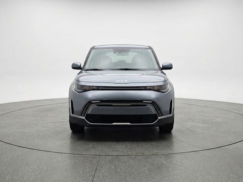 Used 2025 Kia Soul LX w/ LX Technology Package image 2