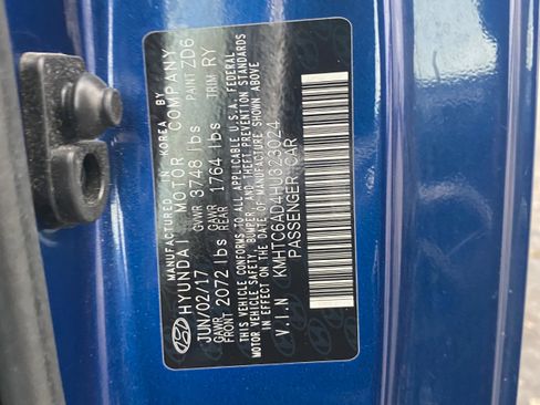 Used 2017 Hyundai Veloster Value Edition image 18