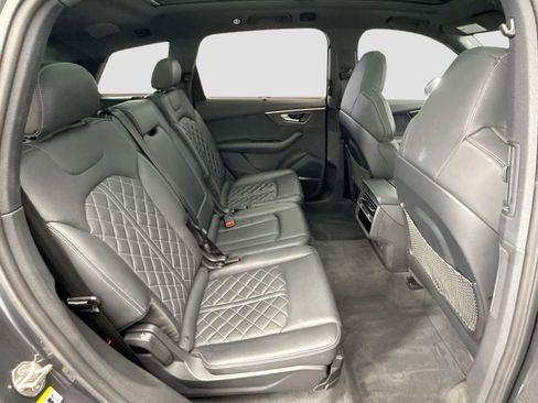 Used 2023 Audi SQ7 Prestige w/ Prestige Package image 21