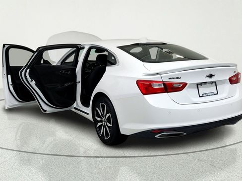 Used 2024 Chevrolet Malibu RS w/ LPO, Floor Liner Package FWD image 11