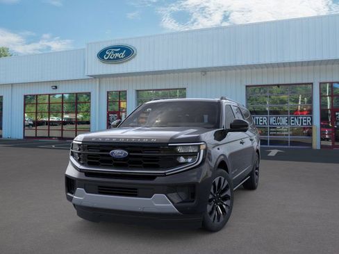 New 2025 Ford Expedition Max Platinum w/ Driver's Package image 2