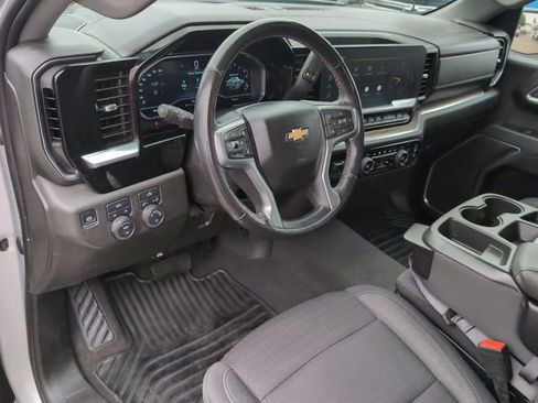 Certified 2022 Chevrolet Silverado 1500 LT AWD/4WD image 10