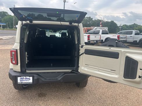 New 2026 Ford Bronco Outer Banks AWD/4WD image 11