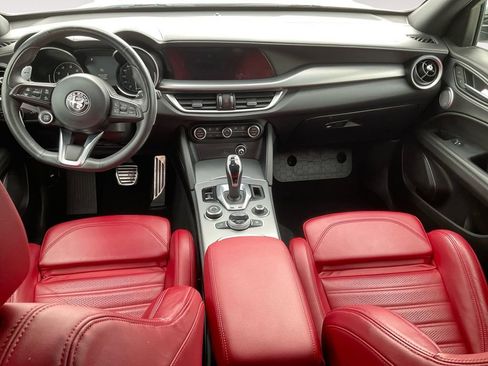 Used 2022 Alfa Romeo Stelvio Veloce image 30