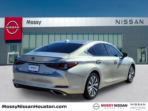 Used 2021 Lexus ES 350 w/ Premium Package image 7