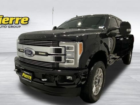 Used 2019 Ford F350 Limited image 1